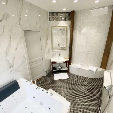 Le Clovis Suites Spa Sauna Reims Exterior photo