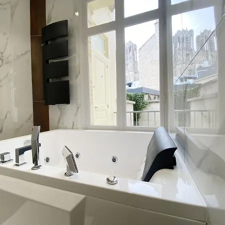 Le Clovis Suites Spa Sauna Reims Exterior photo